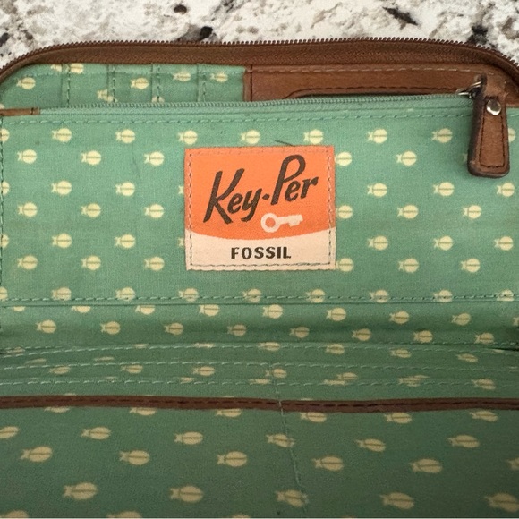 Fossil Tri-Color Geometric Wallet - Picture 9 of 10